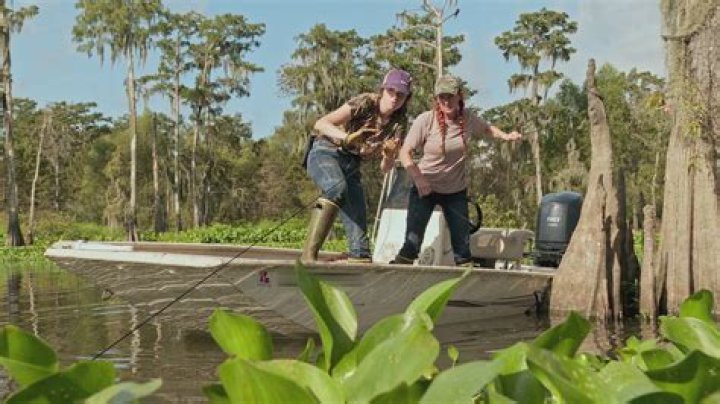 How Much Do Swamp People Get Paid?