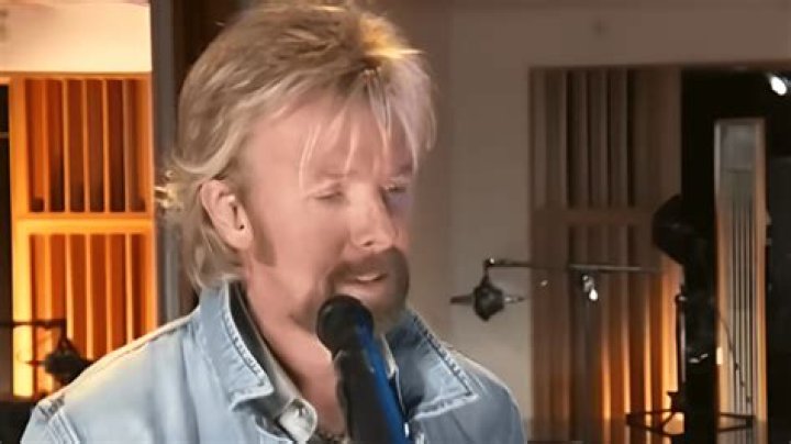 How Much Is Ronnie Dunn Worth? A Deep Dive into His Net Worth and Career