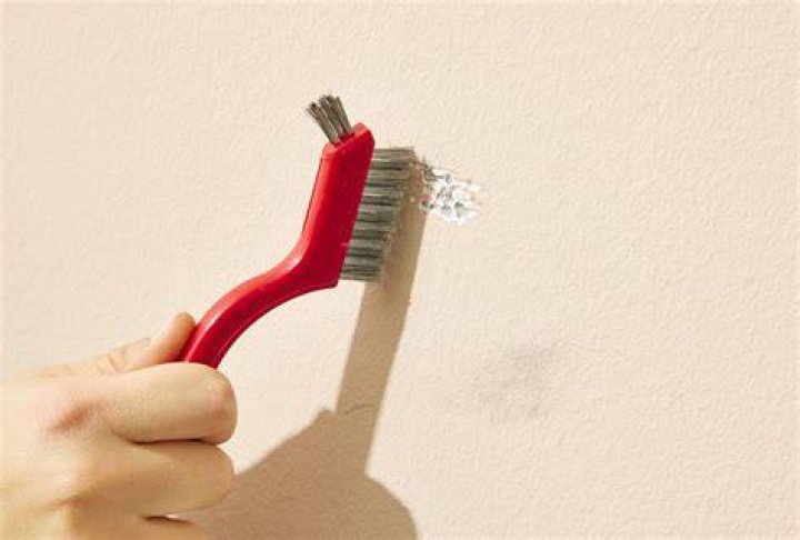 How to Fix Chipped White Paint: A Complete Guide