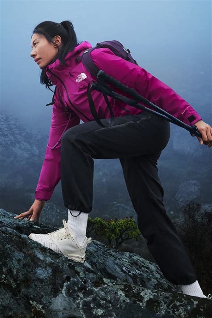 Jackettaboo Tour: Denzel's North Face Adventure