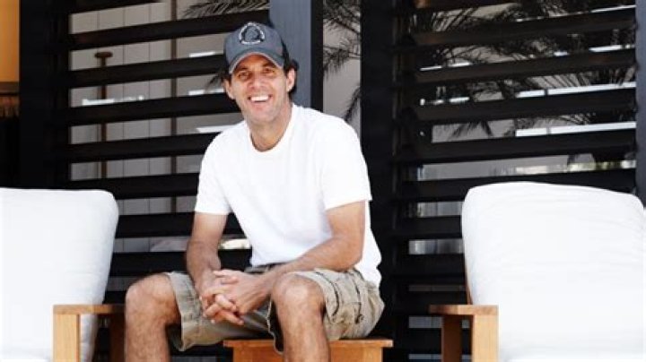 James Perse: The Timeless Visionary Behind Modern Minimalism