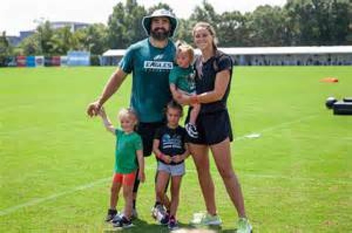 Jason and Kylie Kelce Pregnant: A Journey into Parenthood