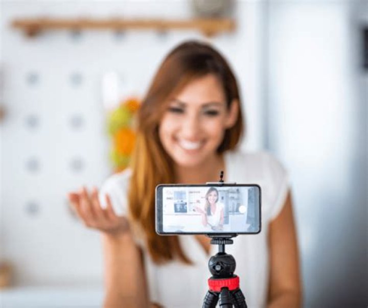 Jocelyne Miranda: The Rising Star of Social Media and Influencer Culture