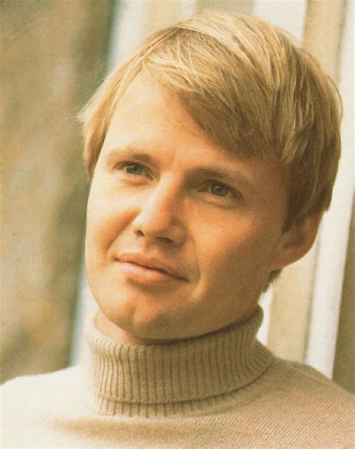 Jon Voight Young: A Journey Through the Early Years of an Acting Legend