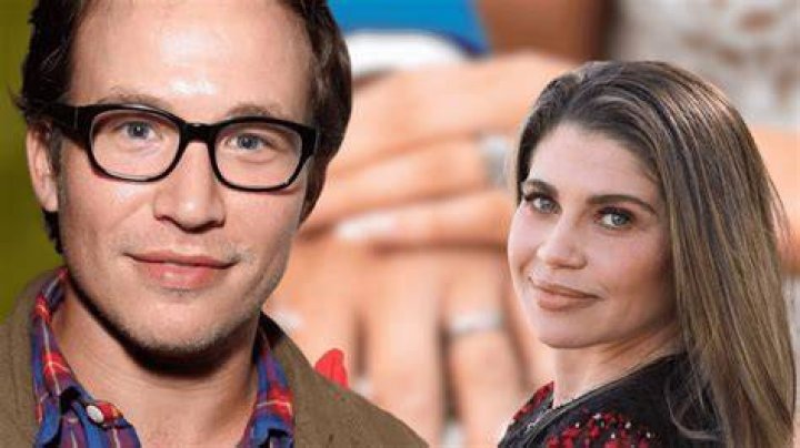 Jonathan Taylor Thomas: Who is His Wife?