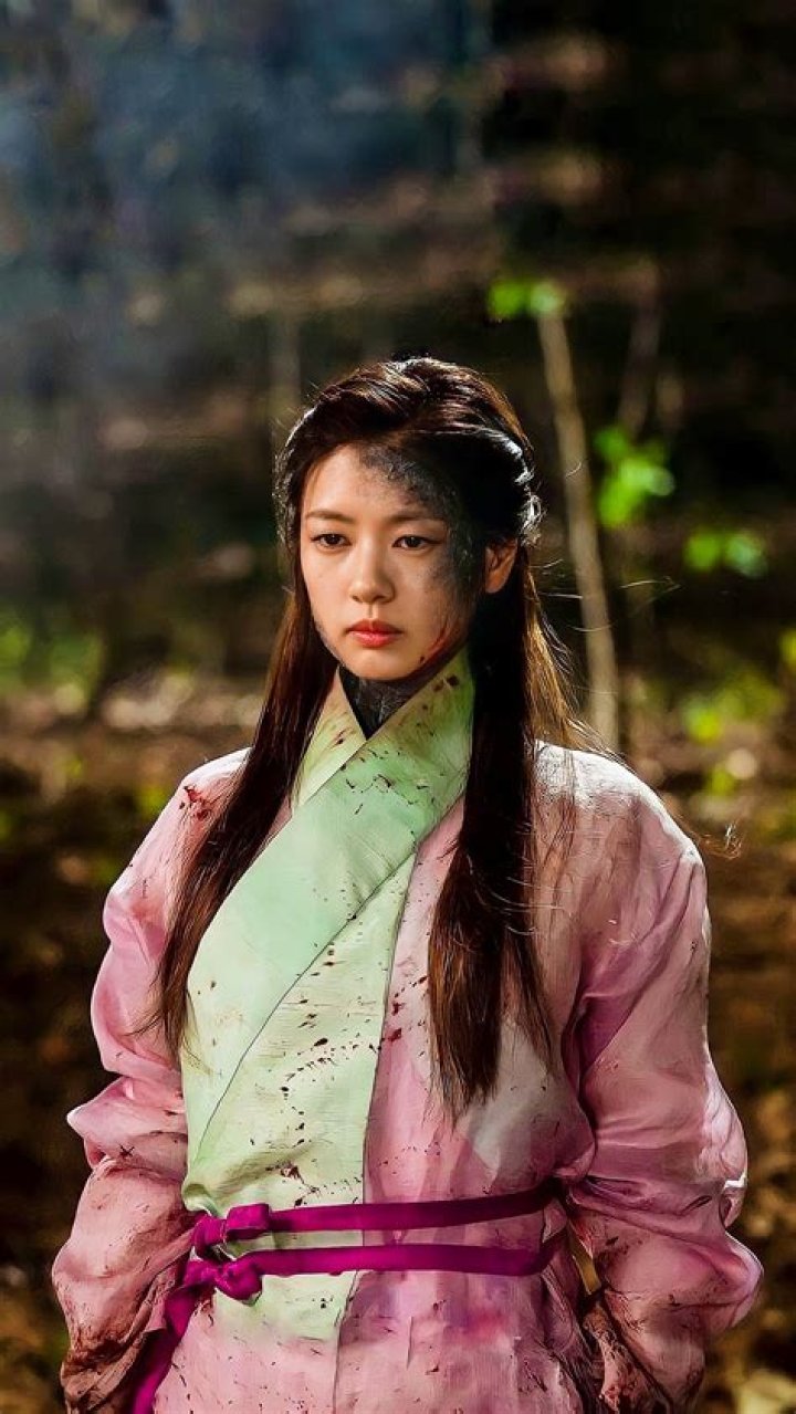 Jung So-min: A Glimpse into Her Life and Influence on Children