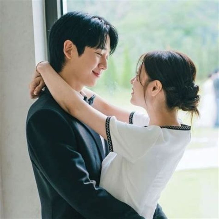 Jung So Min Dating: Exploring Her Love Life and Relationships