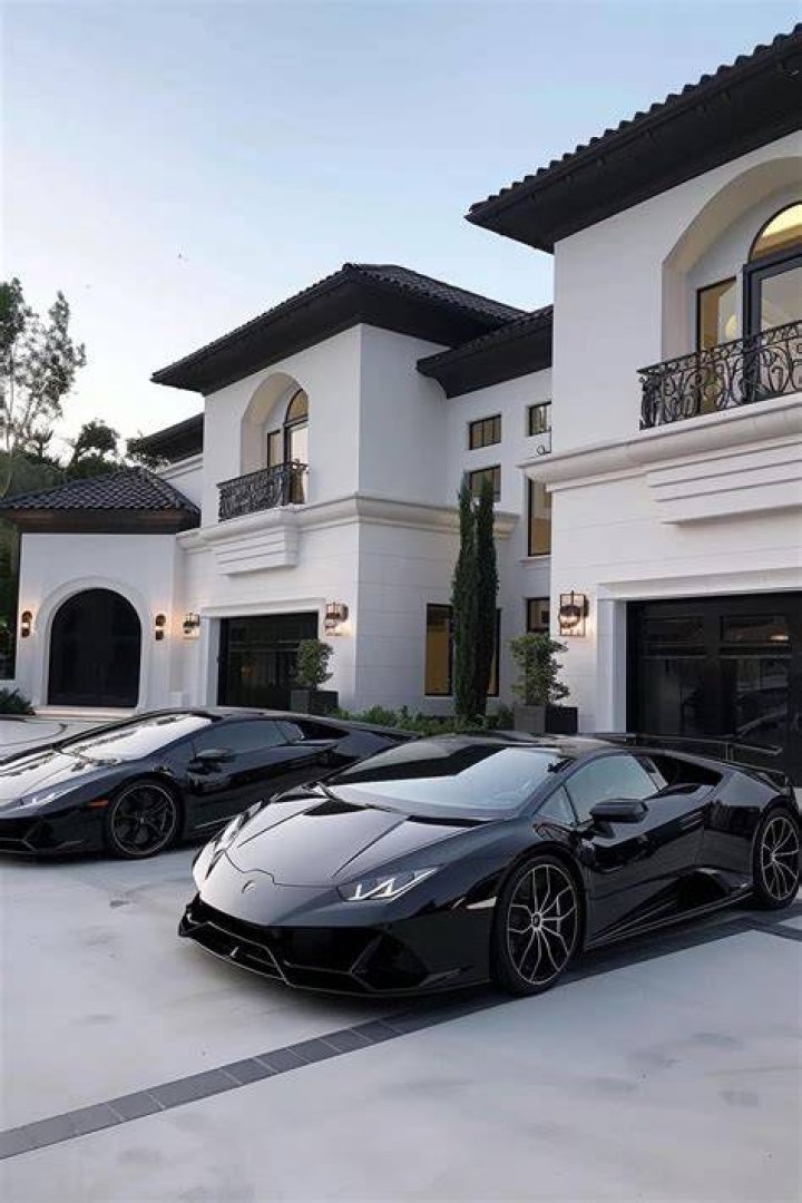 Keyshia Cole's Luxurious Residence: A Peek into Her Lavish Lifestyle