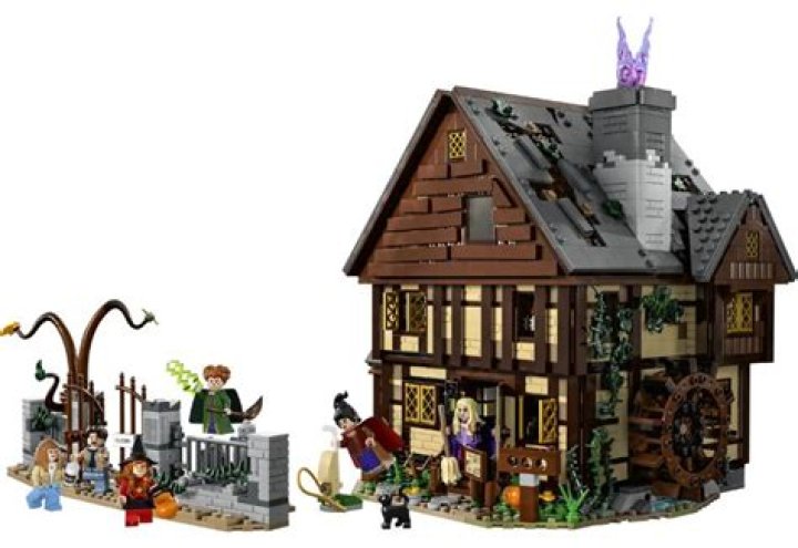 Lego Hocus Pocus: A Magical Journey into the World of LEGO and Fantasy