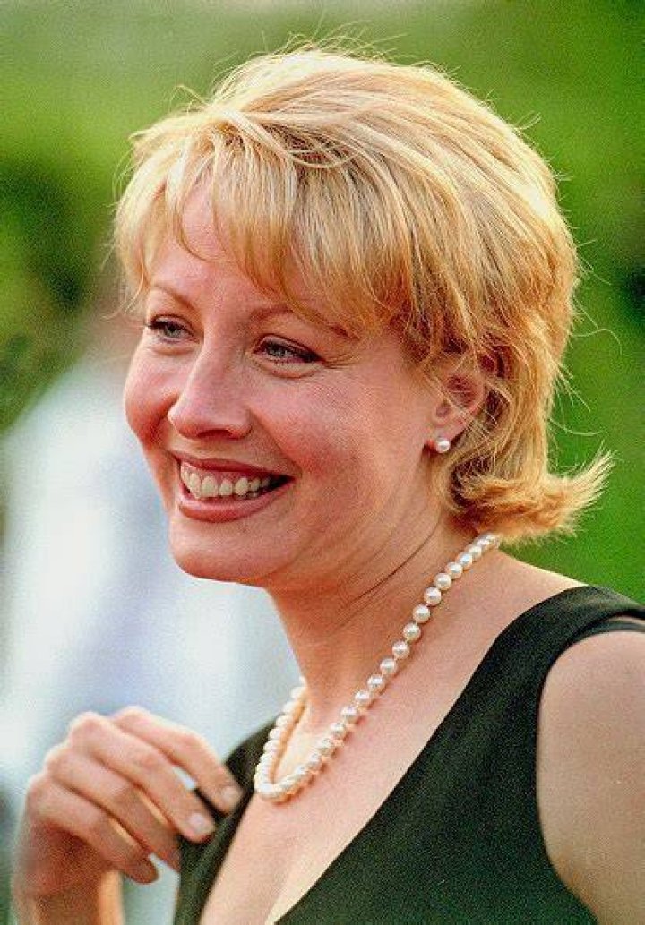 Linda Kozlowski: A Journey Through Her Life and Career