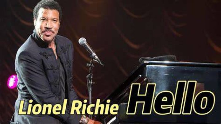 Lirik Hello oleh Lionel Richie: Makna, Analisis, dan Pengaruhnya dalam Musik
