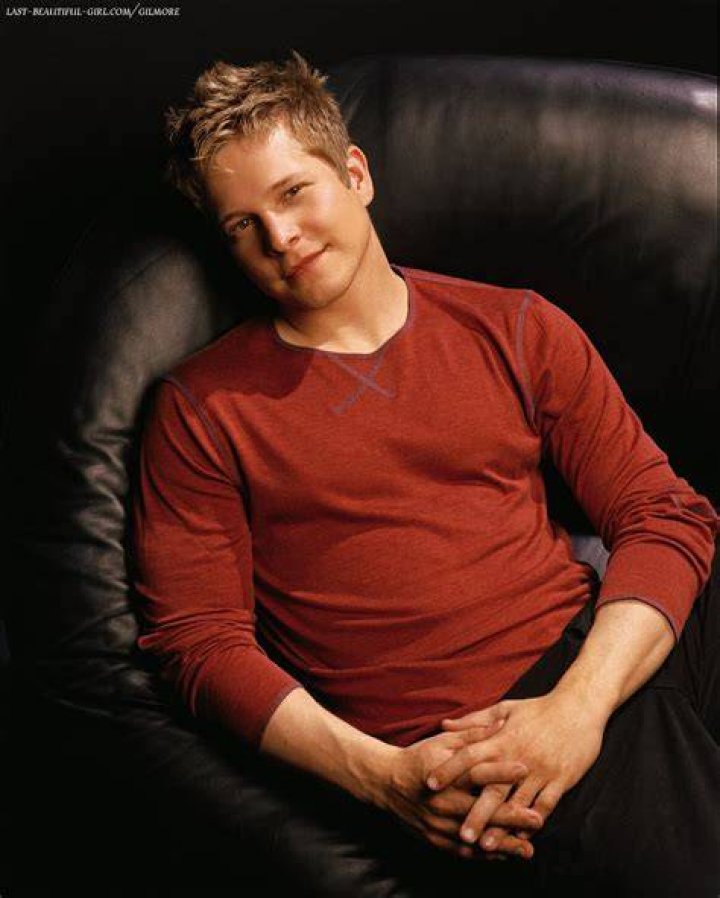 Logan Huntzberger Played By: A Deep Dive into the Character and His Impact on Gilmore Girls