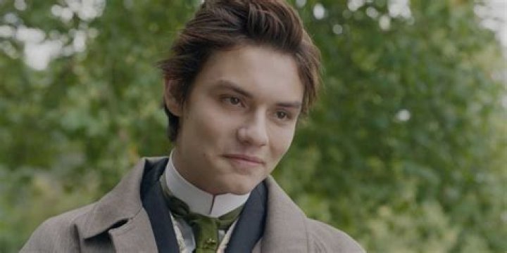 Louis Partridge: Rising Star of the Silver Screen