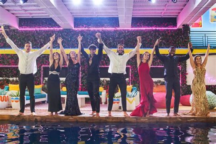 Love Island Season 3 Cast: Meet the Islanders Who Stirred Hearts