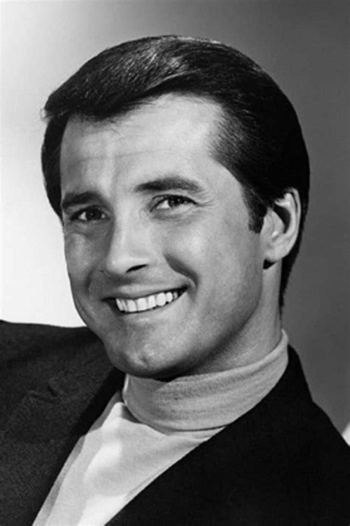 Lyle Wesley Waggoner: A Comprehensive Biography and Career Overview