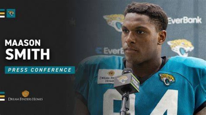 Maason Smith: The Rising Star of College Football