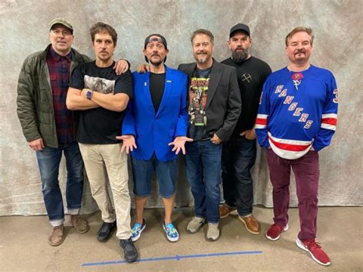 Mallrats Cast: A Comprehensive Look at the Iconic Characters and Their Performers