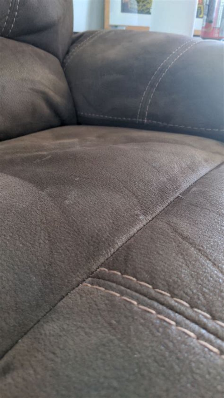 Mastering the Art of Cleaning Your Pleather Couch