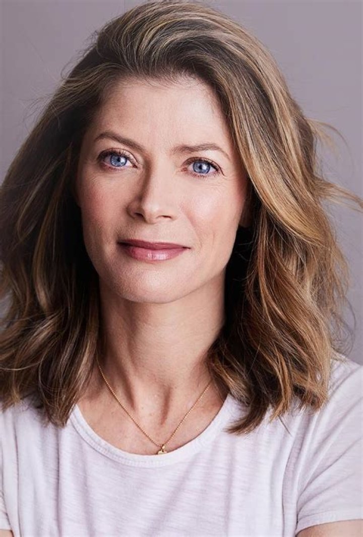 Meet the Radiant Faces: L'Oral Commercial Actresses