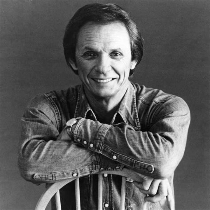 Melvin Tillis: A Melodious Country Music Icon