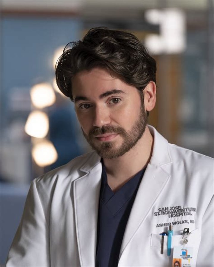 Noah Galvin: A Comprehensive Insight into the Actor and LGBTQ+ Advocate
