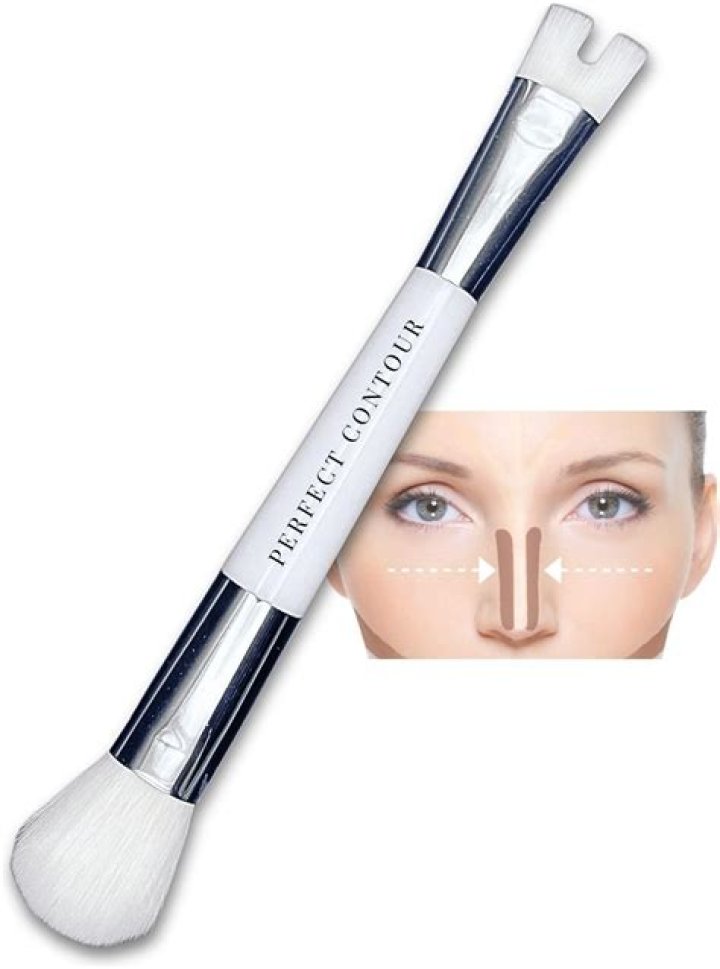Nose Contour Brush: The Ultimate Tool for Perfectly Sculpted Features