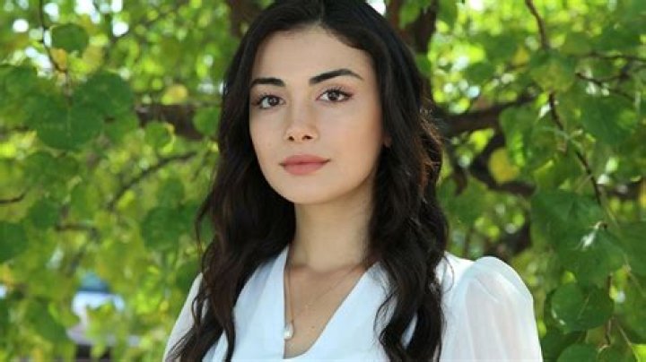 Özge Yağız: The Rising Star of Turkish Cinema