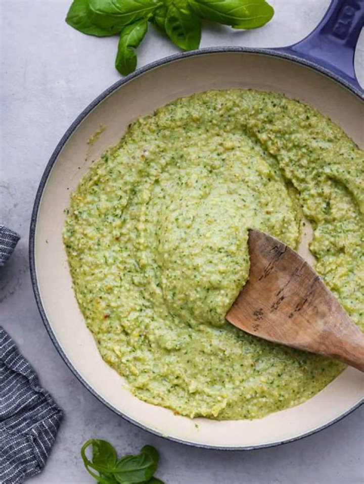 Pesto Alfredo Sauce: A Creamy Twist on a Classic Favorite