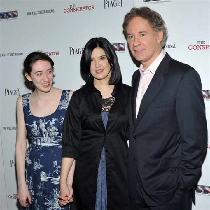 Phoebe Cates' Daughter: A Journey Through Fame and Family