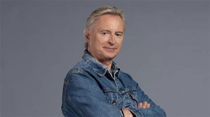 Robert Carlyle Height and Beyond: A Comprehensive Dive into His Life and Career