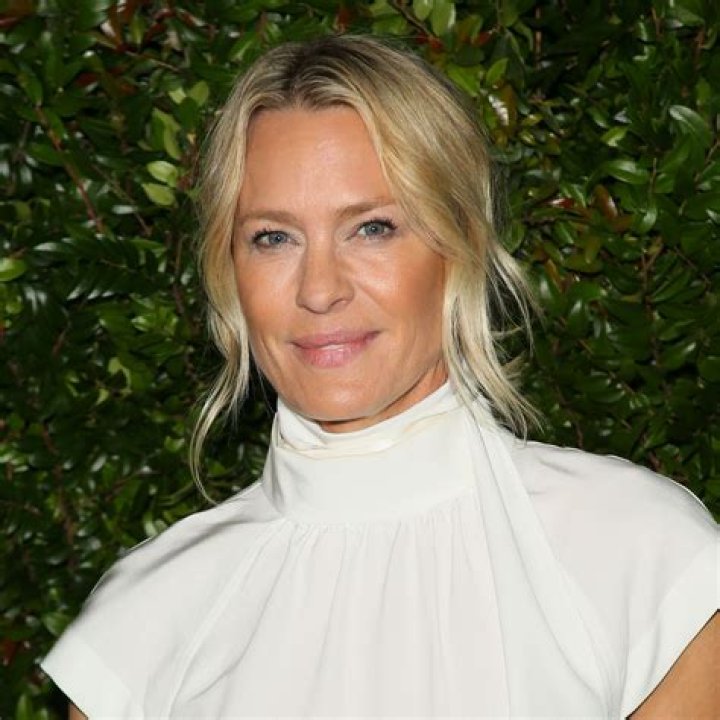 Robin Wright Nude: Exploring the Artistry and Impact of an Icon