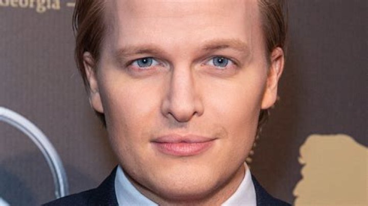 Ronan Farrow Net Worth: A Deep Dive into the Wealth of the Investigative Journalist