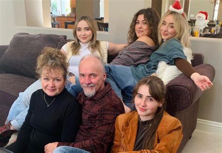 Sabrina Carpenter Family: A Deep Dive into Her Roots and Relationships