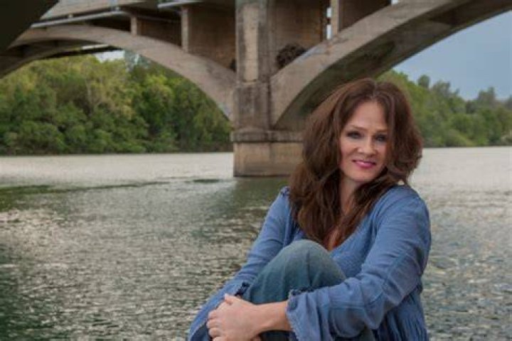 Sarah Simpson: The Life and Journey of Sturgill Simpson's Wife
