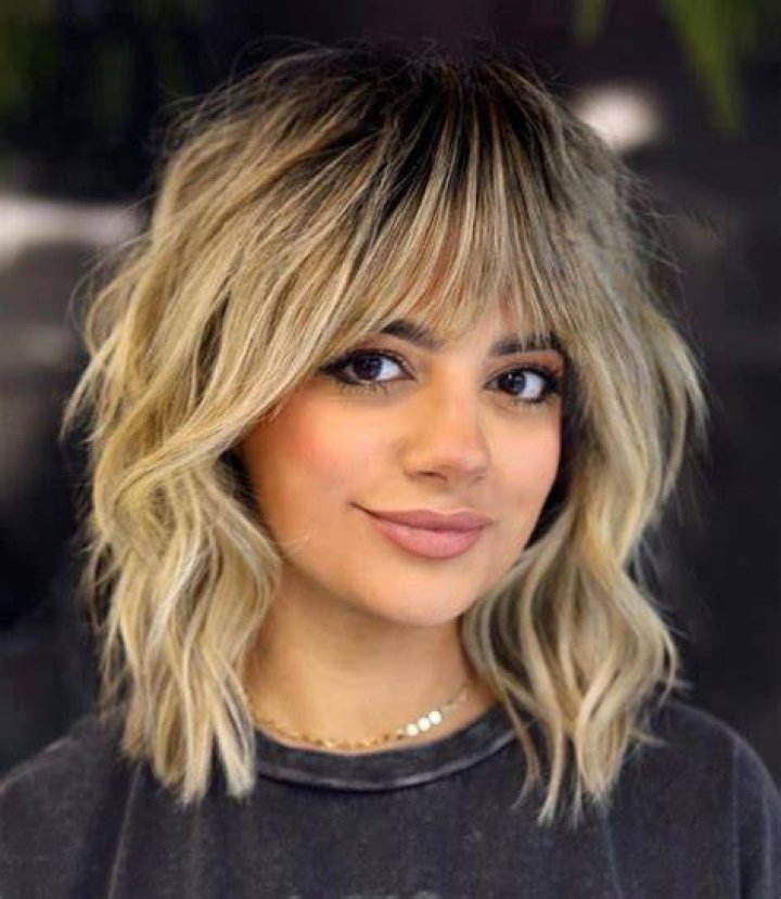 Shaggy Bob with Bangs: The Ultimate Guide to This Trendy Hairstyle
