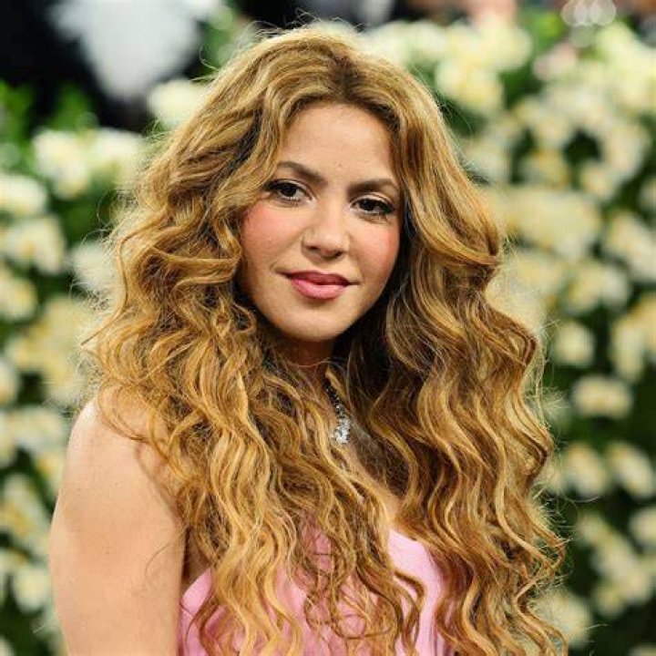 Shakira Nude: Exploring the Iconic Moments and Their Impact