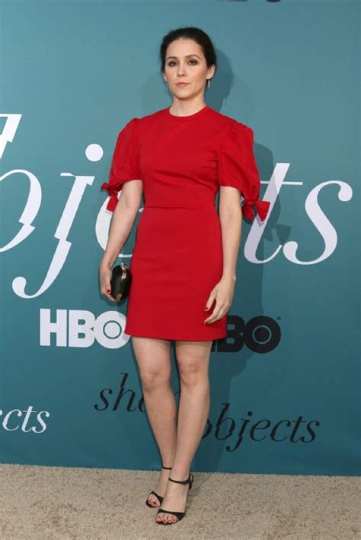 Shannon Woodward Height: Everything You Need to Know