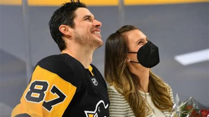 Sidney Crosby's Wife: A Journey Through Love and Hockey