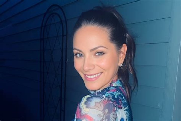 Sierra Lisabeth: A Comprehensive Biography and Career Overview