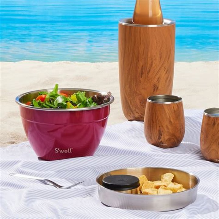 Swell Salad Bowl: The Ultimate Guide to Healthy Eating