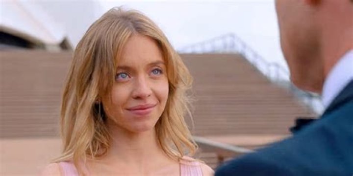 Sydney Sweeney's Bathroom Scene: A Deeper Look into the Controversy and Impact