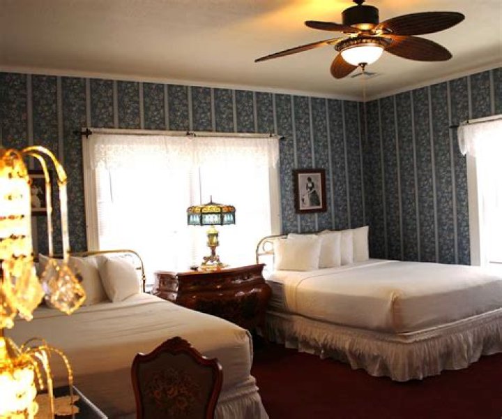 The Allure of the Copper Queen Hotel: A Timeless Treasure