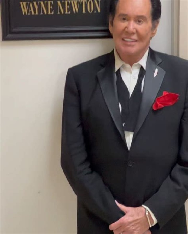 The Astonishing Wayne Newton Net Worth: A Look Into His Wealth and Success