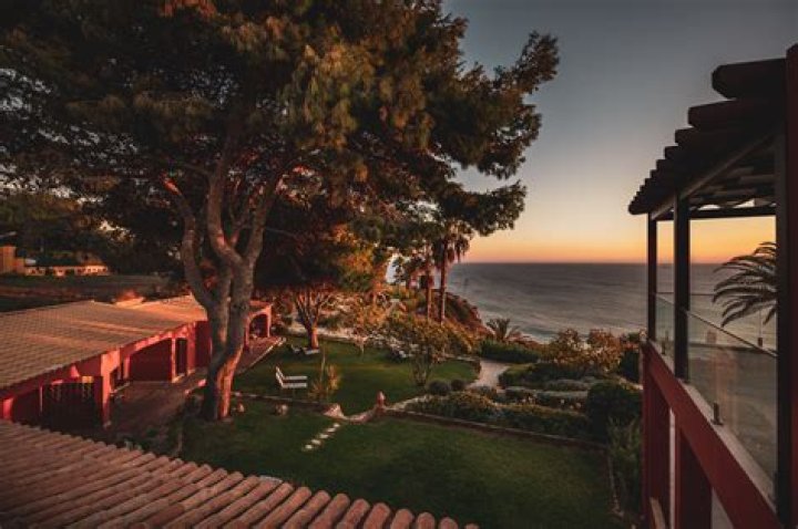 The Charm of Russell Inn: A Unique Getaway Experience