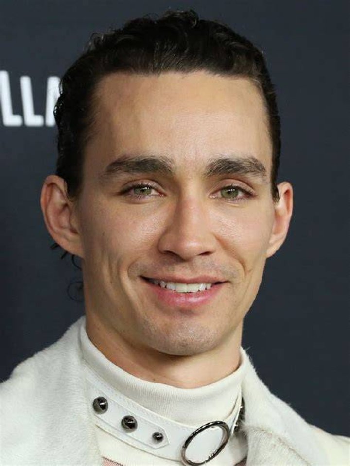 The Enigmatic Life of Robert Sheehan: A Deep Dive into His Personal World