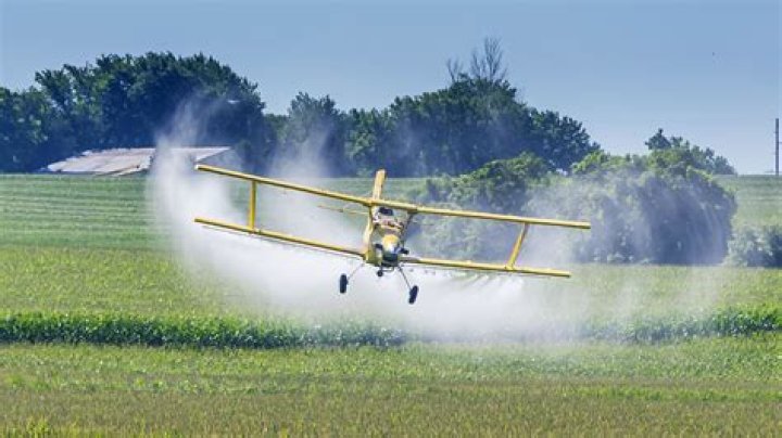 The Essential Guide to Crop Dusting: A Comprehensive Overview
