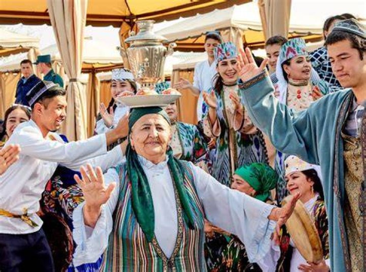 آلب نافروز: The Iconic Persian Festival Celebrating the Arrival of Spring