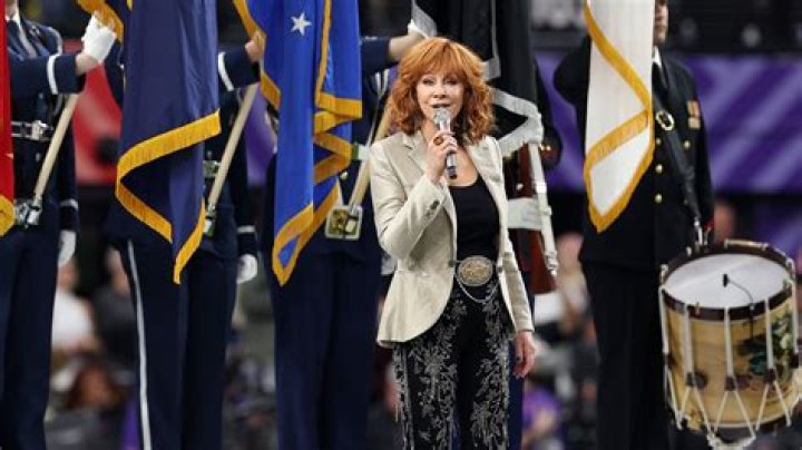 The Impactful Rendition of Reba Singing the National Anthem: A Comprehensive Exploration