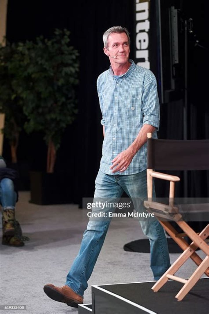 The Incredible Journey of Neil Flynn: From Improv to Iconic Roles