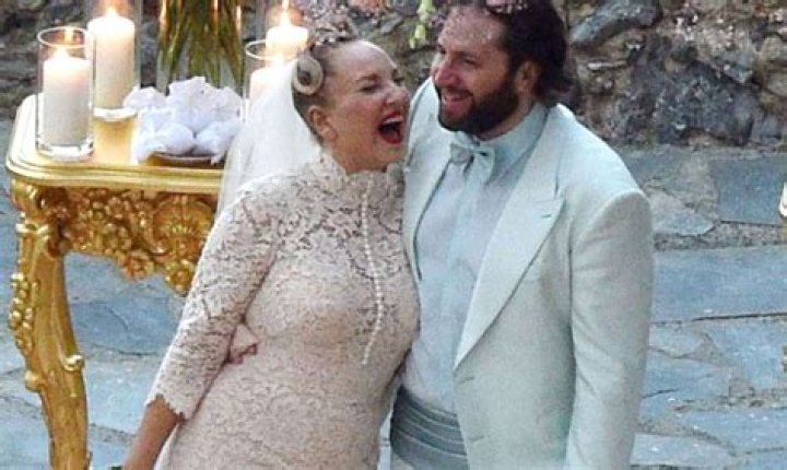 The Latest on Sia Furler's Spouse: Who's the Enigma Behind the Singer's Heart?